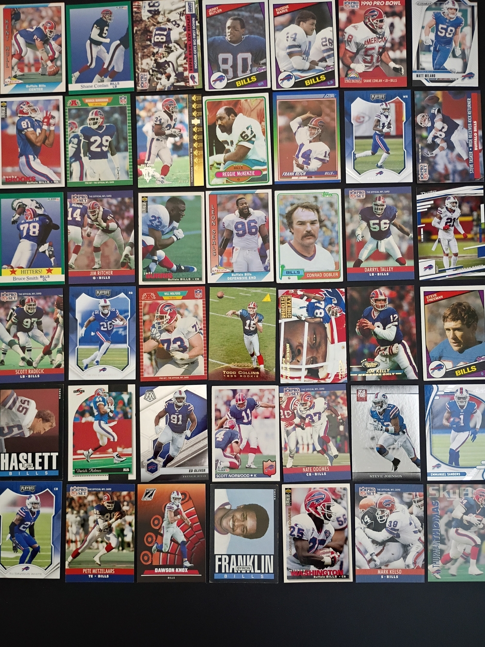 42 Buffalo Bills  Footballl Cards 1980s + with Rookies,  Stars, Hall of Famers